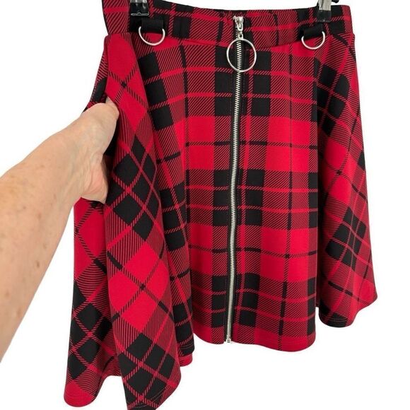 Hot Topic Red & Black Plaid‎ O-Ring Skater Skirt Size 29 - Picture 4 of 5